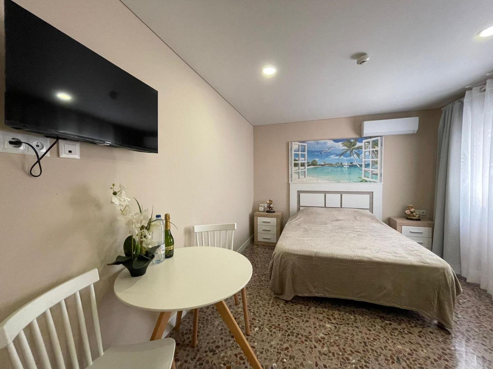 Apartamentos Belladorm Benidorm Bagian luar foto