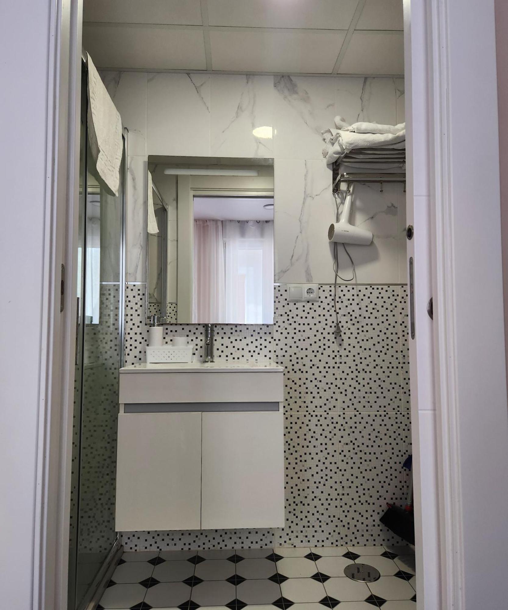 Apartamentos Belladorm Benidorm Bagian luar foto