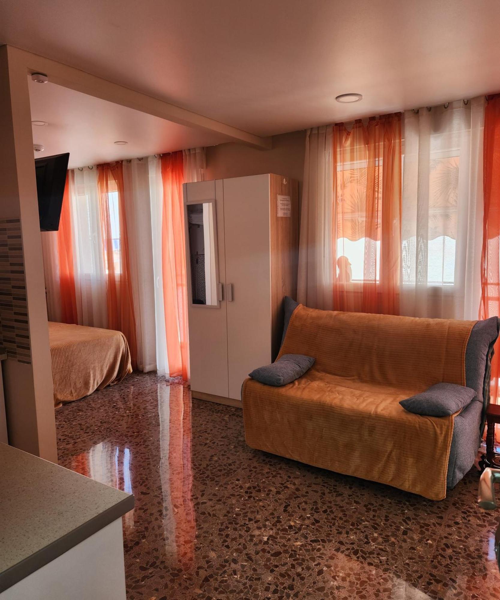 Apartamentos Belladorm Benidorm Bagian luar foto